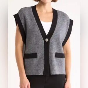 Ellen Tracy Grey Black Knit Sweater Vest Jewel Button
SZ XL NWOT